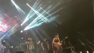 Lauana Prado em Itumbiara tocando Rock Grande show