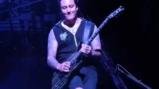 Synyster Gates "So Far Away" guitar solo 7/19/2015