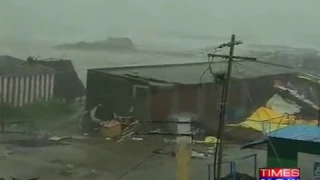 Cyclone Vardah - Live Footage