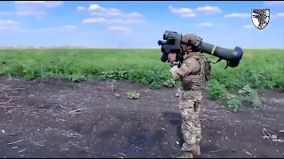 Russian T-80BV tank was destroyed by the 93rd Mechanized Brigade of Ukraine using USFGM -148 Javelin