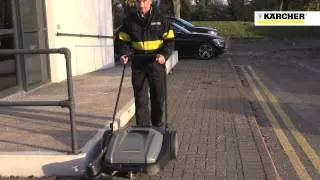 Kärcher KM 70/15 C - Manual Push Sweeper | Kärcher Professional UK