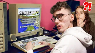 WŁAMAŁEM SIĘ na STARY KOMPUTER MŁODSZEGO RODZEŃSTWA w Minecraft! (sekrety)