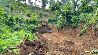 Good work!! CAT D6R XL Bulldozer Operator Expertly Creates New Roads in Bush-Covered Gardens