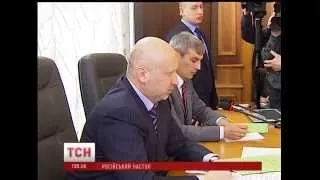Турчинов стверджує, що військові в Криму мали просто виграти час