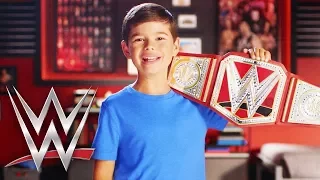 WWE Motion Activated Universal Championship Belt Demo | WWE | Mattel Action!