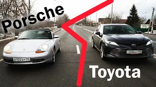 Новая Камри 3,5 против Porsche, у которого в КПП - ТАРАКАН!