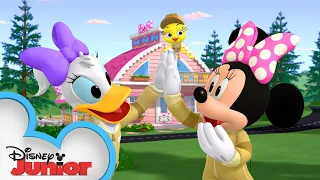 Minnie’s Dream Home 🏠 | Mickey Mornings | Mickey Mouse Mixed-Up Adventures | Disney Junior