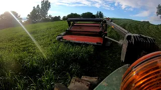 John Deere 4020 Mowing Hay!