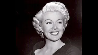 Biography of   Lana Turner