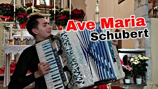 Ave Maria,  F. Schubert (fisarmonica Antonio Tanca)