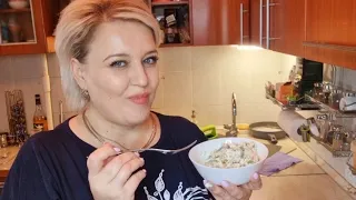 ВЛОГ: Готовим супер вкусный салат из крабовых палочек😋😋😋