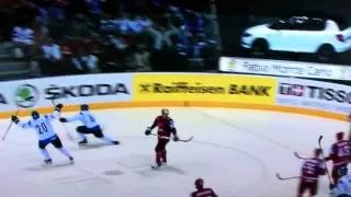 Mikael Granlund scores