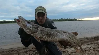 РЫБАЧИМ В ВЕТРЕНУЮ ПОГОДУ. КАКОЙ СПИННИНГ НЕ СТОИТ ПОКУПАТЬ?