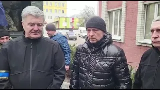 #УКРАИНА! #ПОРОШЕНКО передал в городскую больницу Чернигова генераторы, медикаменты и продукты