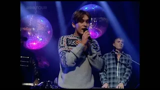 Take That  - Babe  (Studio, TOTP)