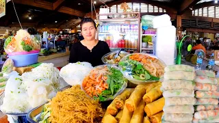 All Delicious Food at Central Market Phnom Penh! Spring Roll, Dessert, Durian, Noodles and More