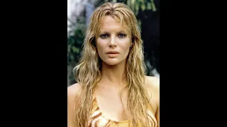 14 Amazing pictures of Kim Basinger #batman