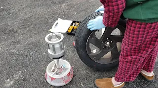 Balancing a tire with a Harbor Freight bubble balancer