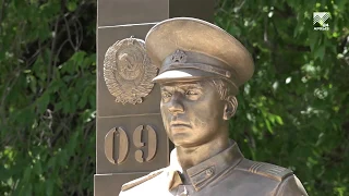 Памятник героям-пограничникам открыли в Черкесске к юбилею погранвойск России