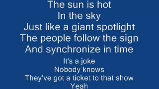 Lenka "The show" (lyrics)