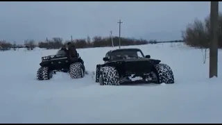Нива Ксюша и Сокол на рыхлом снегу.