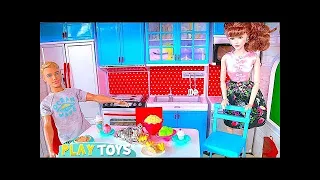 Barbie Girl và Ken Morning Routine với Baby Dolls trong Toy House! 🎀