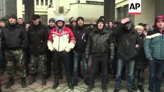Pro-Russian activists clash with Crimean Tatars outside local parliament building
