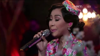 Astrid - Jadikan Aku Yang Kedua (Live at Music Everywhere) **