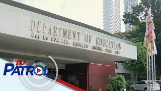 'Mass promotion' ng mga estudyante sa basic education ikinabahala | TV Patrol