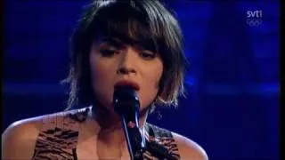 Norah Jones - Chasing Pirates (Live Skavlan 2010)