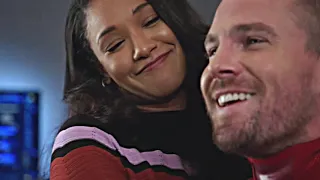 Iris West crushing on Oliver Queen || [+Elseworlds]