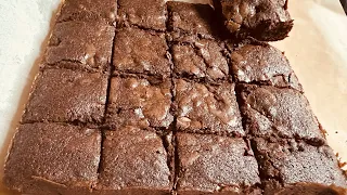 The Best Fudgy Brownies Recipe | simple way of making the perfect fudgy brownies