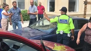 Polis Köməyə gəldi - Bakıda Qadın Sürücülərin Davası (Diqqət Söyüş var)