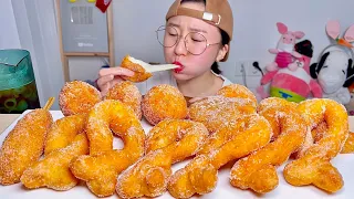 Sticky rice twisted bread, mozzarella cheese ball, red bean doughnut Eating Show. Dessert Mukbang