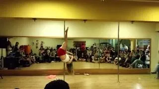 Carolina Franco - Apresentação Pole Dance