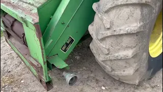 JOHN DEERE 1065 COMBINE HARVESTER