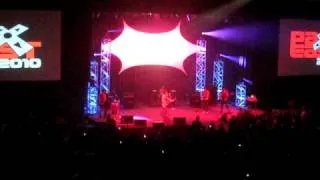 Anamanaguchi "Scott Pilgrim Opening" @ "PAX East", Boston // Mar 26th, 2010 (Part 3/8)