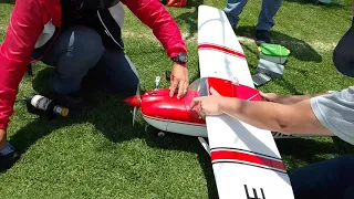 Arranque de avión de gasolina de radio control