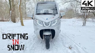 Drifting Electric 3-wheel scooter in snow #Review driving in snow Electric Cabin Scooter #Reksha #4K