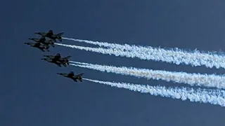 USAF Thunderbirds loop up at Thunder & Lightning Over Arizona Airshow.