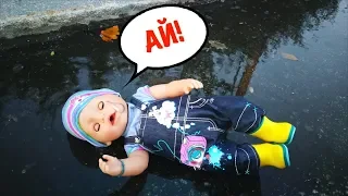 Кукла #Бебибон Миша Гуляет по Лужам На детской Площадке Играем Как Мама