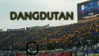 Dangdutan Di Tribun Selatan Bersama Bobotoh