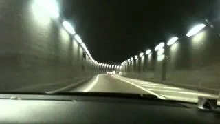 S8 V10 tunnel sound