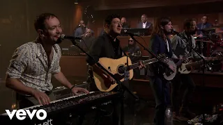 Mumford & Sons - Guiding Light (Live On The Tonight Show Starring Jimmy Fallon)