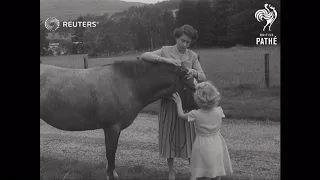 UK: BALMORAL HOLIDAY: (1955)