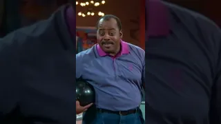 Urkel's got bowling moves 🎳 #FamilyMatters | truTV