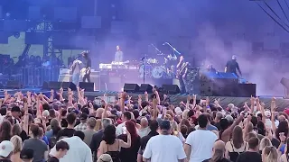 Dave Grohl talking to audience, Auckland 20.01.2024 at Foo Fighters concert. GoMedia Stadium