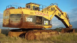 Abandoned Bull Dozer | Creepy Old Rusty Bulldozer