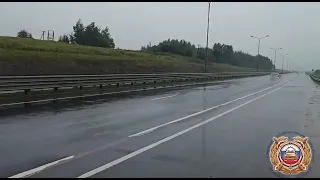 Опасность на дороге во время дождя