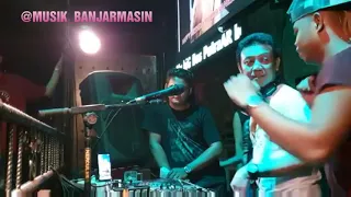 DJ FREDY ATHENA "TAMBAHE LAGE VS ENGKOL SANAK"